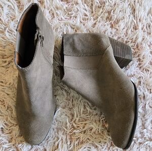 🩶Lucky Brand Taupe Suede Leather Upper Booties